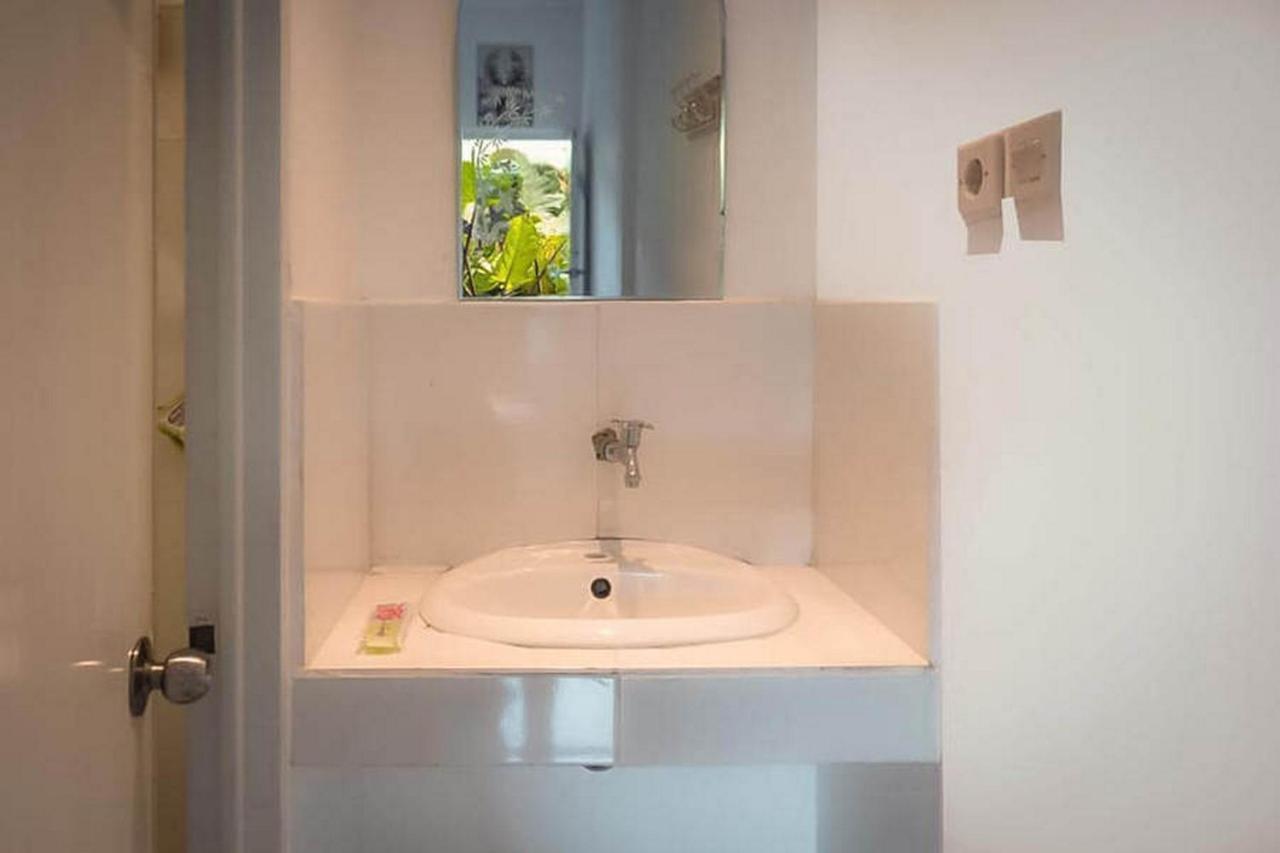 Reddoorz Near Rs Mitra Keluarga Depok酒店 外观 照片